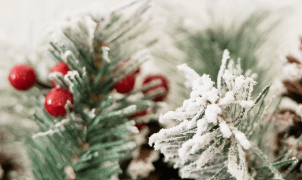 detalle árbol navidad nevado